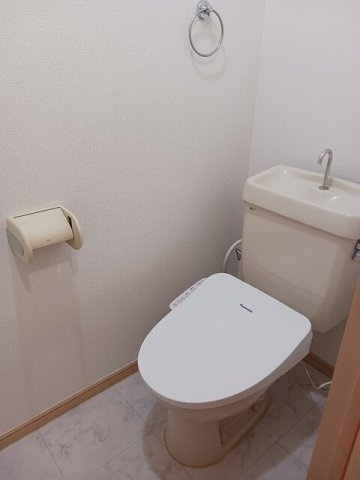 【トイレ】 | エンゼルハイツ中砂 | 落ち着いた色調のトイレです