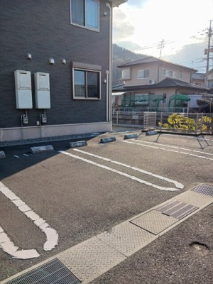 【駐車場】 | シェリールＢ | 駐車場完備です