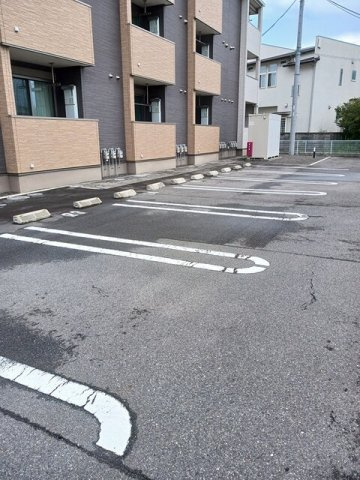 リバーサイド２の駐車場|駐車場です
