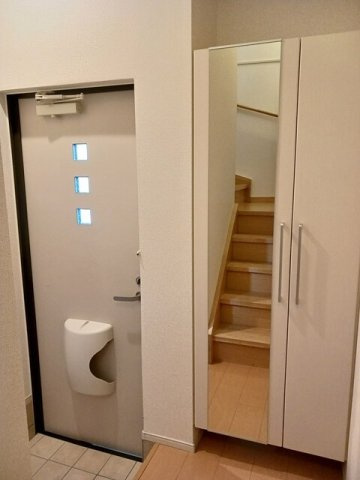 リバーサイド２の玄関|シンプルで使いやすい玄関です