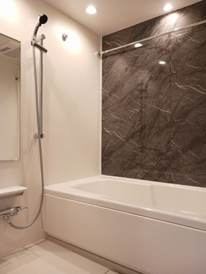 【浴室】 | アヴェニールガーデン | ゆったり過ごせるお風呂です