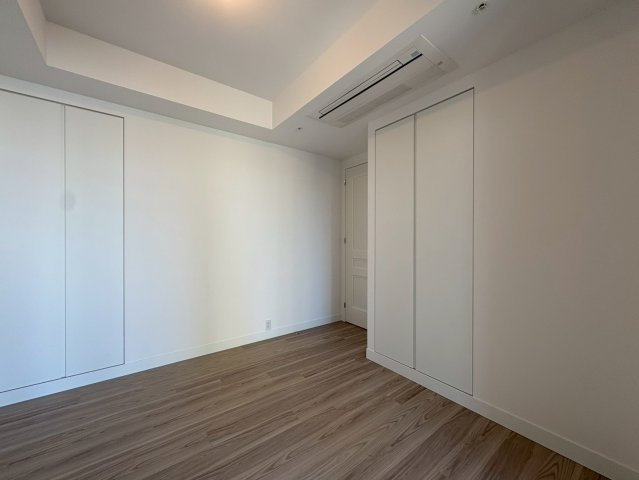 グラングリーン大阪THE NORTH RESIDENCE　扇町小学校の寝室|洋室