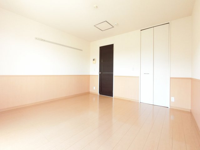 【寝室】