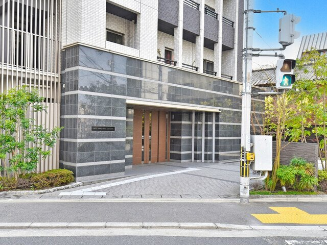 クレヴィア京都四条後院通の外観
