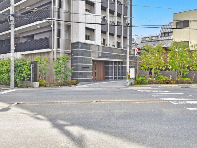 クレヴィア京都四条後院通のエントランス