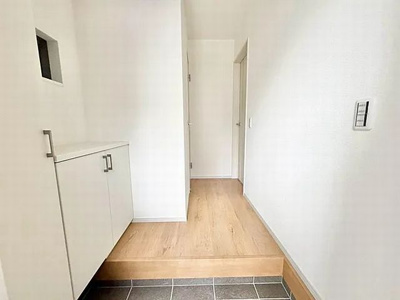 【玄関】 | 山科区御陵岡町　新築戸建