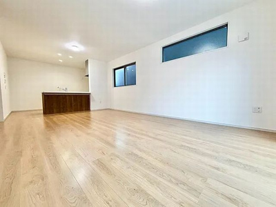 【居間・リビング】 | 山科区御陵岡町　新築戸建