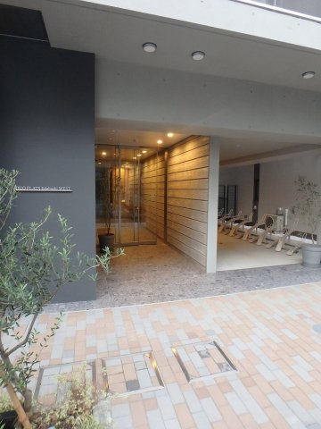 デュオフラッツ飯田橋WESTのエントランス