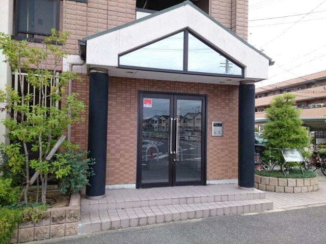 シャルム山本のエントランス