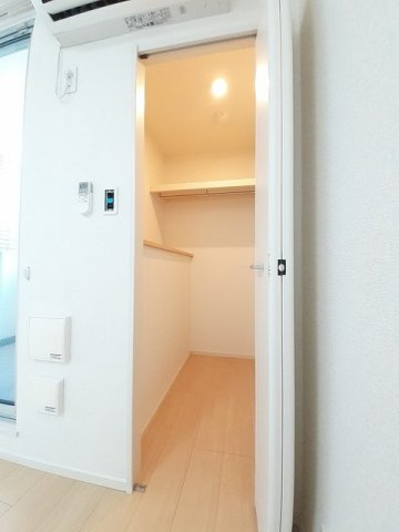 シェモワ　八尾の収納