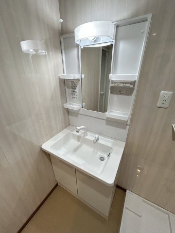 大阪市浪速区日本橋東１丁目の賃貸マンションの洗面所