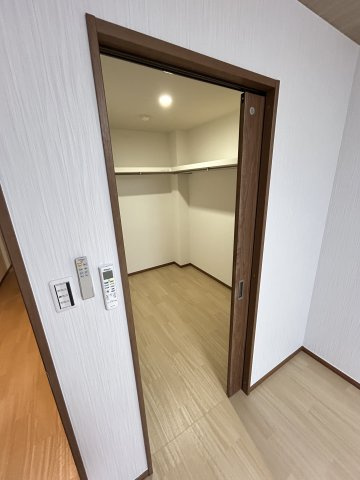 大阪市浪速区日本橋東１丁目の賃貸マンションの収納