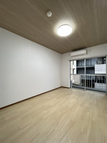 大阪市浪速区日本橋東１丁目の賃貸マンションの居間・リビング