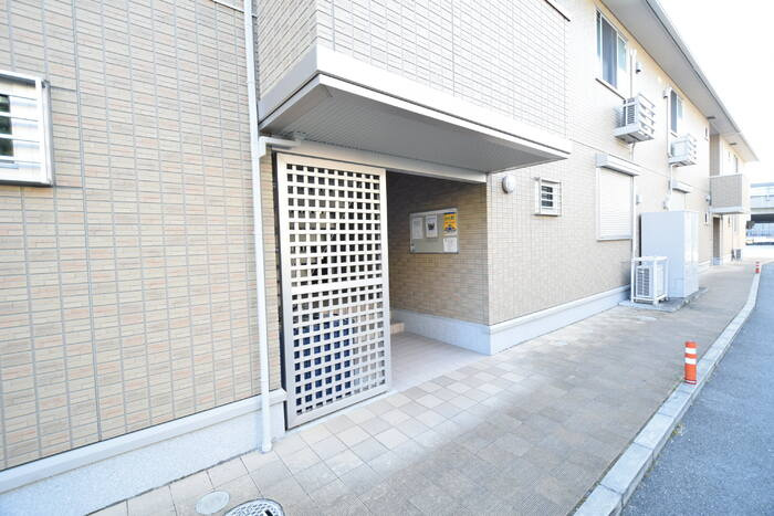 サンハイム常松のエントランス