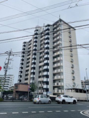 【外観】 | 日商岩井リバーサイドマンションB棟 | 11階からの開放的なリバービューが望める11階のお部屋。スーパーやドラッグストア、小学校など生活施設が徒歩圏内にそろっていてとても暮らしやすいエリアです