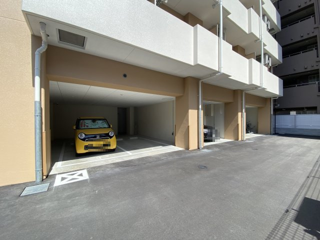 【駐車場】セレニテ三宮プリエ