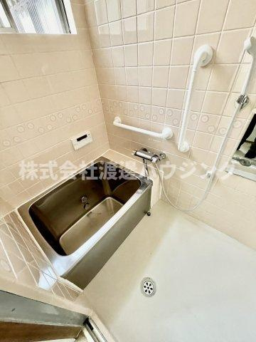 フォレストヒルズ守口連棟貸家の浴室