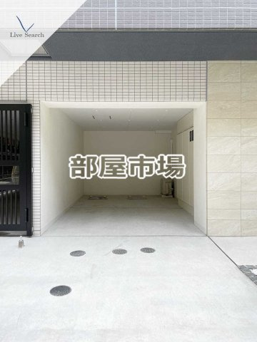 リテラス森下の駐車場