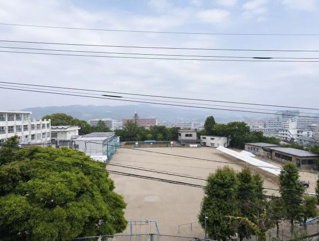 【展望】 | 福岡市東区香住ヶ丘３丁目　戸建て | バルコニー前面にはさえぎる建物がなく開放的な眺望を楽しめます