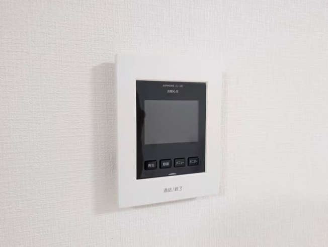 【防犯設備】 | 福岡市東区香住ヶ丘３丁目　戸建て | TVモニタ付ドアホンで安心・安全にお過ごしいただけます