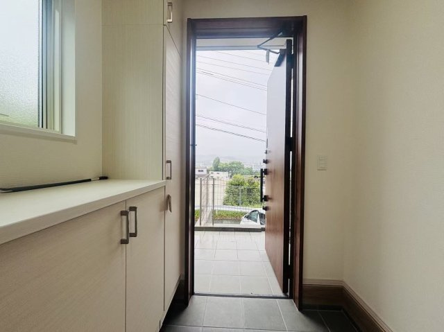 【玄関】 | 福岡市東区香住ヶ丘３丁目　戸建て