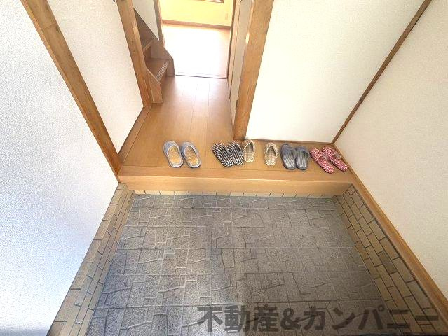 姫原1丁目の中古のおうち　松山市姫原1丁目中古戸建の玄関|毎日通る玄関はこちらです