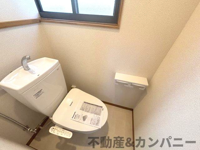 姫原1丁目の中古のおうち　松山市姫原1丁目中古戸建のトイレ|トイレです