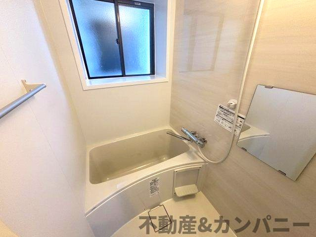 姫原1丁目の中古のおうち　松山市姫原1丁目中古戸建の浴室|きれいなお風呂です