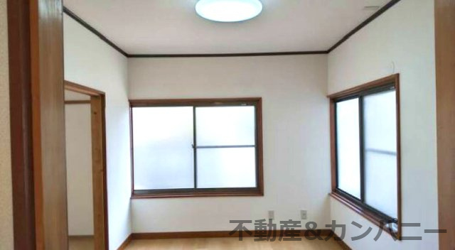 姫原1丁目の中古のおうち　松山市姫原1丁目中古戸建の洋室|個人の部屋や寝室として使える洋室です