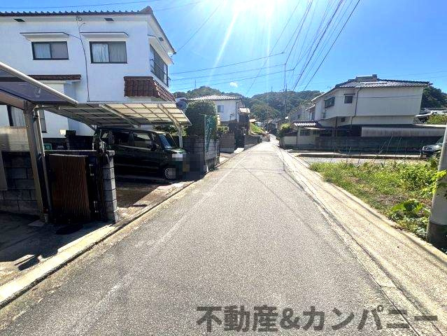 姫原1丁目の中古のおうち　松山市姫原1丁目中古戸建の前面道路含む現地写真|前面道路含む現地写真です