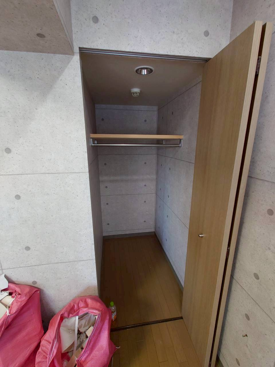内装中