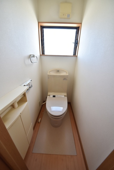 焼山中央2丁目借家のトイレ