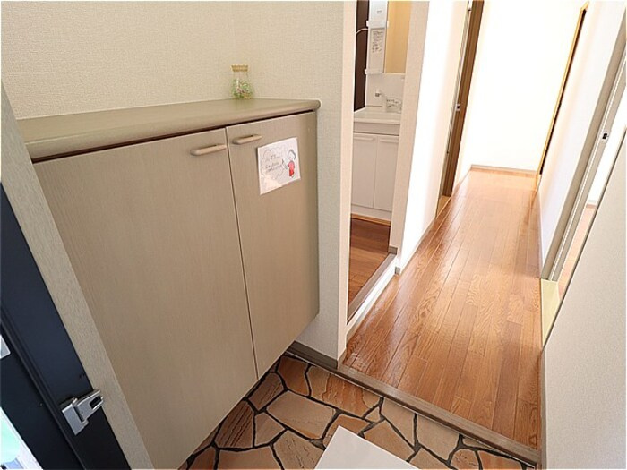 コーポ冨田　Ⅱの玄関|シューズボックスです