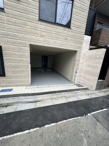 コンポジット千駄木ヒルトップの駐車場