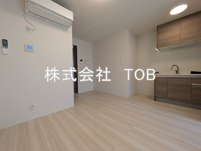 【居間・リビング】 | グラナーデ成城学園前A | リビング8.1帖※クリーニング完了前※