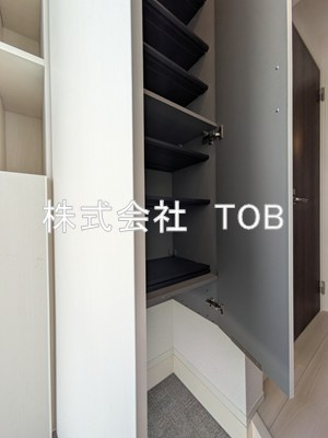 【玄関】 | グラナーデ成城学園前A | シューズボックス※クリーニング完了前※
