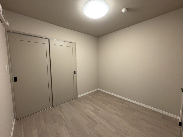 住吉本町ロジュマンの洋室