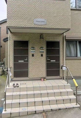 【エントランス】 | グランドソレイユ | お洒落な建物デザイン♪