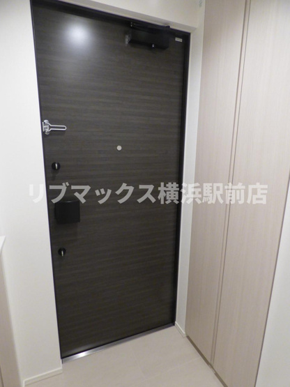 【玄関】ザ・パークハビオ横浜白楽