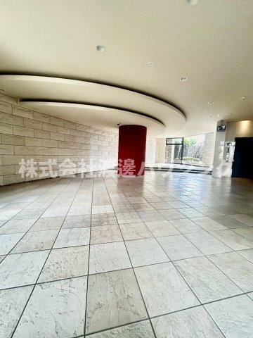 クレアートアドバンス北大阪のエントランス