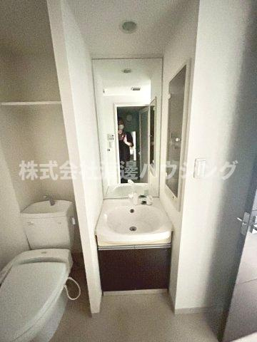 クレアートアドバンス北大阪の洗面所