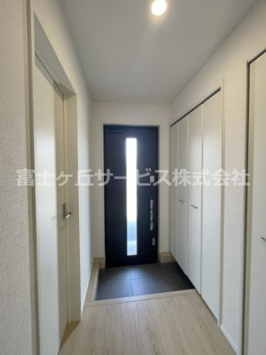 【玄関】 | 磐田市東小島 新築一戸建て 4号棟 | 玄関です