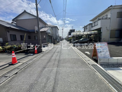 【前面道路含む現地写真】 | 袋井市栄町 2期 新築一戸建て | 前面道路含む現地写真です