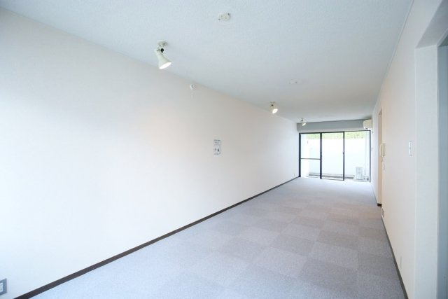 ニューハイツ切り通しの洋室