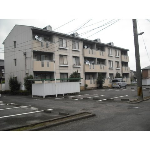岐阜市細畑６丁目のアパート