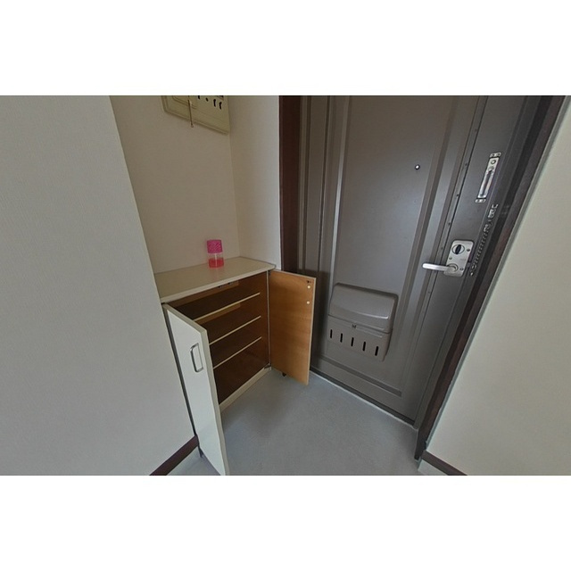 マンションオオノの玄関