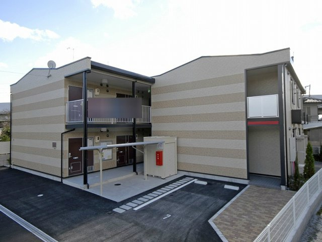 広島市佐伯区利松３丁目のアパート