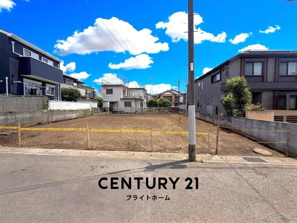 横浜市旭区川島町の新築一戸建の外観|解体前写真になります。
同仕様物件もご案内をさせて頂きます。
お車でご自宅まで送迎承ります。