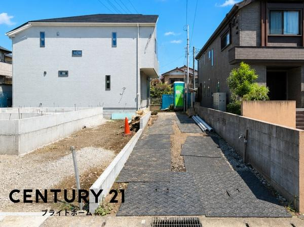 横浜市旭区川島町の新築一戸建の前面道路含む現地写真|陽当りの良さ、住環境を現地にてご確認下さい！
周辺環境も合わせてご案内させていただきます！