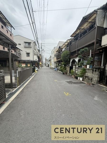 泉尾4丁目中古戸建の前面道路含む現地写真